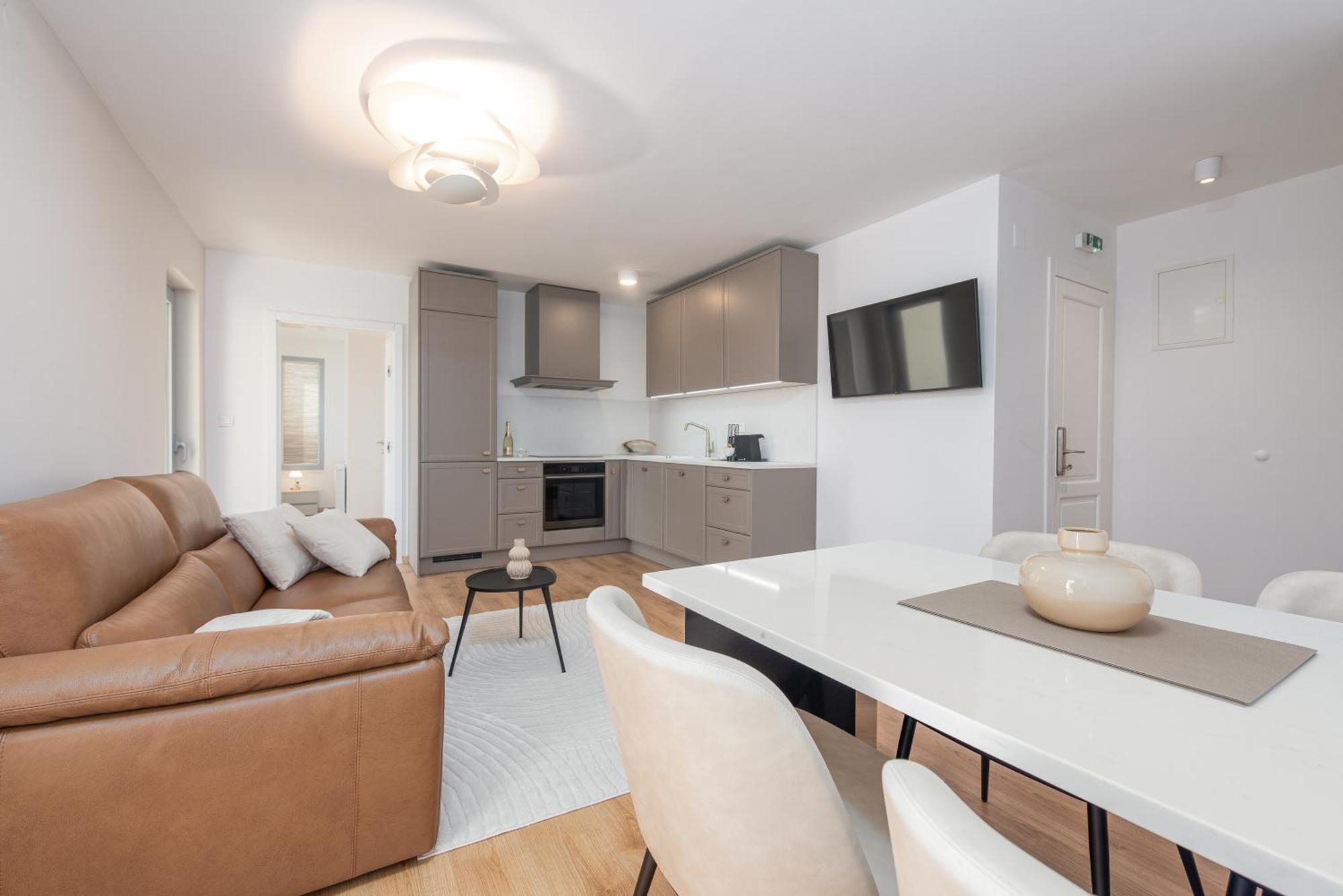 Rooms & Apartments Niko Sukošan Kültér fotó